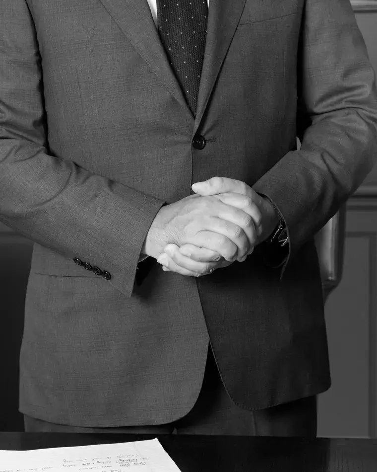 Jason Elster in a mediation session